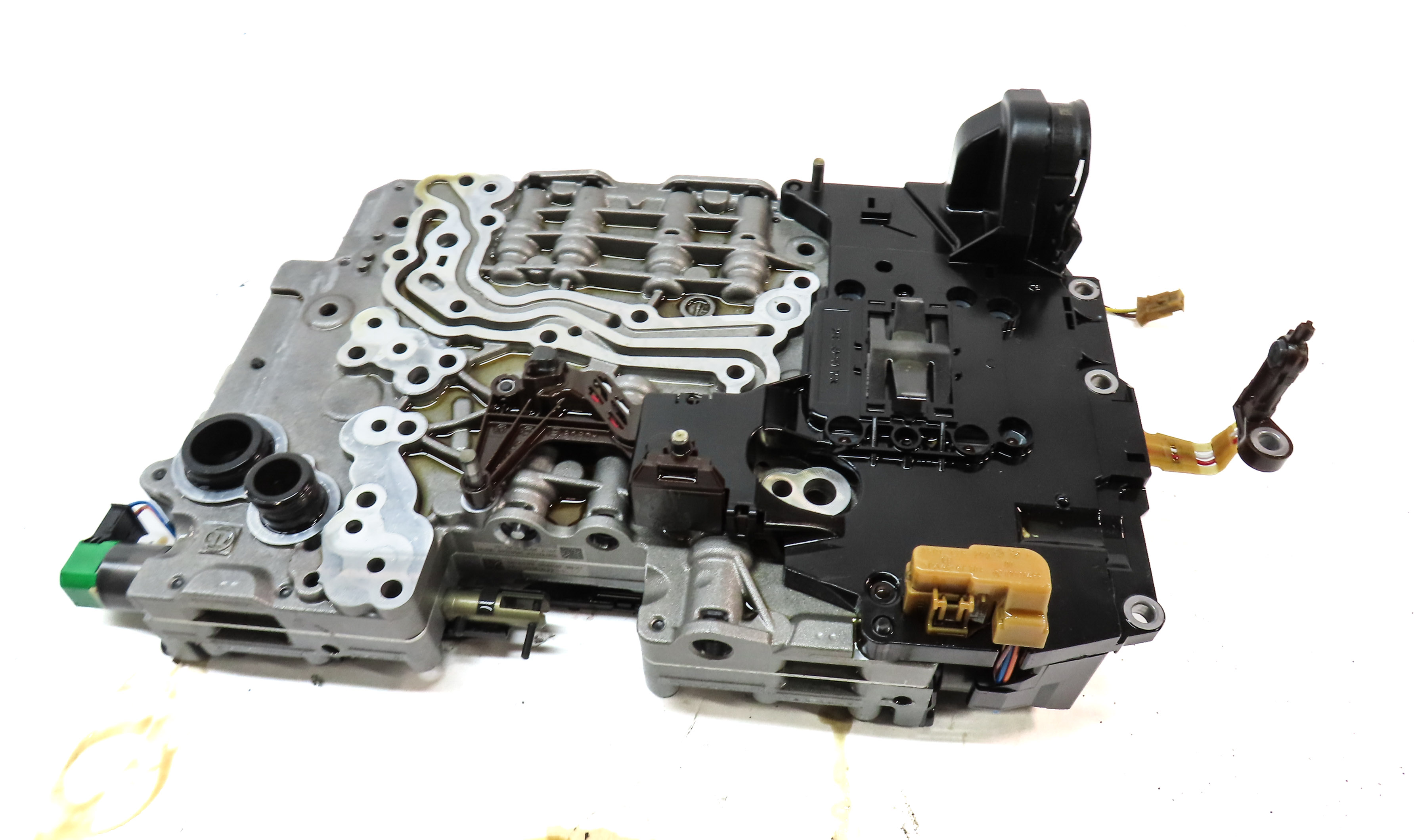 2014-2018 BMW 328i (F30) 2.0L N47T DIESEL - 8HP-45 AUTO TRANSMISSION VALVE BODY — exact item pictured